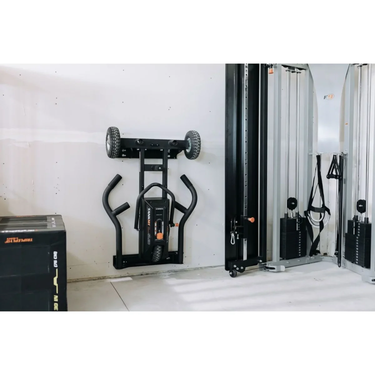 TANK™ M1 WALL-MOUNTED HANGER - Torque – Image 3