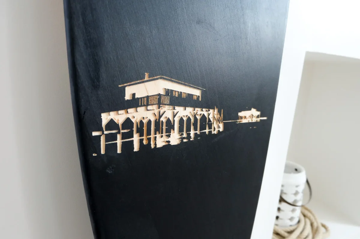 Planche de surf décorative « Tchanquée » – Image 2